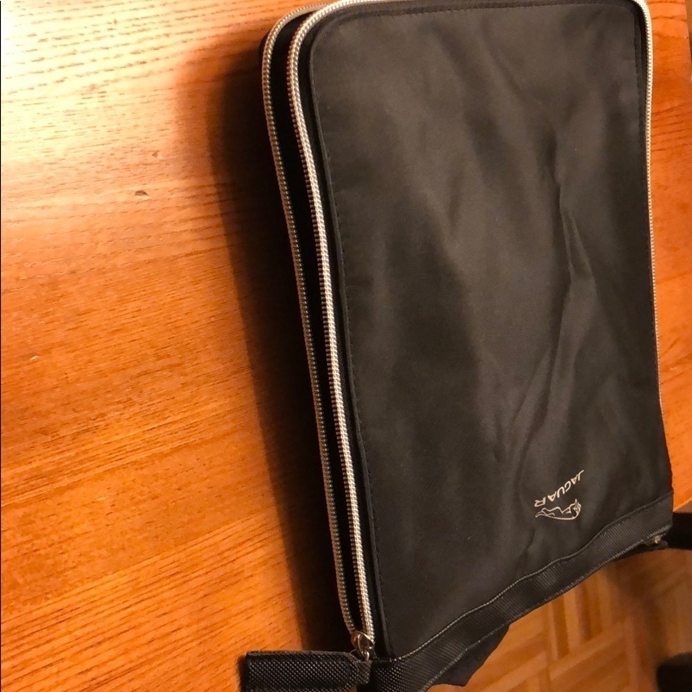 Jaguar infllight case​ - Picture 4 of 5